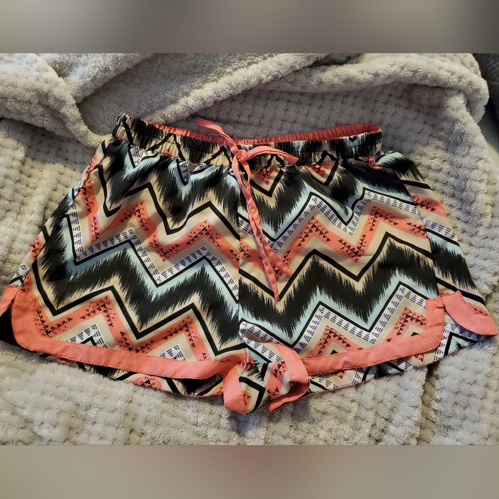 Ultra Flirt Shorts Size M